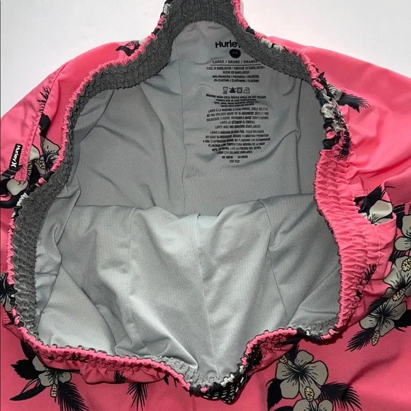 Hurley Men’s Swim Trunks Large - Picture 7 of 9